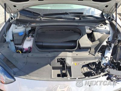 Zdjęcie 11 z 12 samochodu: 2023 HYUNDAI IONIQ 6 SEL VIN:KMHM34AA2PA053855 - miniatura