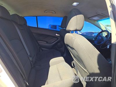 Zdjęcie 10 z 12 samochodu: 2017 KIA FORTE LX VIN:KNAFK5A85H5702820 - miniatura