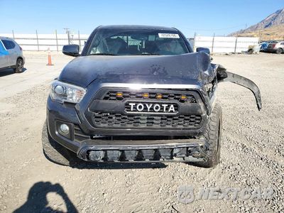Piąte zdjęcie samochodu w środku: 2016 TOYOTA TACOMA TRD OFF-ROAD VIN:3TMCZ5AN6GM014227 - miniatura