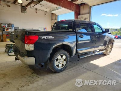 Trzecie zdjęcie samochodu z tyłu: 2011 TOYOTA TUNDRA CREWMAX SR5 VIN:5TFDY5F1XBX194277 - miniatura