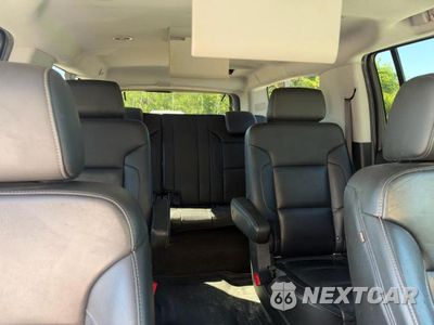 Zdjęcie 14 z 14 samochodu: 2018 CHEVROLET SUBURBAN K1500 LT VIN:1GNSKHKC1JR396954 - miniatura