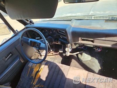 Zdjęcie 8 z 12 samochodu: 1985 GMC C1500 VIN:2GTEC14H1F1525536 - miniatura