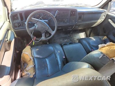 Zdjęcie 8 z 12 samochodu: 2005 CHEVROLET SILVERADO C2500 HEAVY DUTY VIN:1GCHC29U25E306302 - miniatura