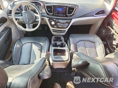 Zdjęcie 8 z 14 samochodu: 2017 CHRYSLER PACIFICA LIMITED VIN:2C4RC1GG5HR778741 - miniatura