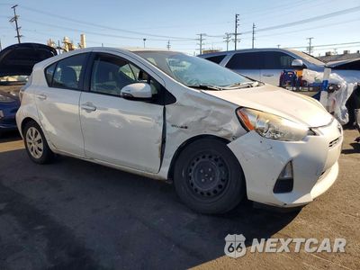Czwarte zdjęcie samochodu z boku: 2012 TOYOTA PRIUS C TWO VIN:JTDKDTB37C1015681 - miniatura