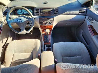 Zdjęcie 8 z 12 samochodu: 2004 TOYOTA COROLLA LE VIN:2T1BR32E64C305748 - miniatura