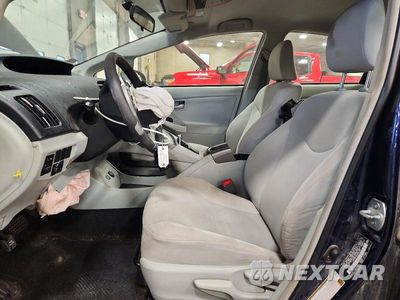 Zdjęcie 7 z 12 samochodu: 2013 TOYOTA PRIUS THREE VIN:JTDKN3DU3D0352309 - miniatura