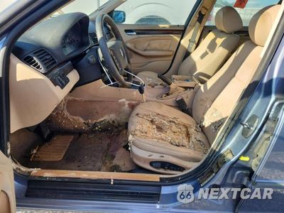 Zdjęcie 7 z 13 samochodu: 2004 BMW 325 I VIN:WBAET37464NJ96023 - miniatura