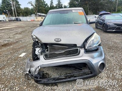 Piąte zdjęcie samochodu w środku: 2013 KIA SOUL BASE VIN:KNDJT2A58D7621890 - miniatura