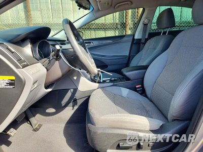Zdjęcie 7 z 12 samochodu: 2012 HYUNDAI SONATA GLS VIN:5NPEB4AC9CH469238 - miniatura