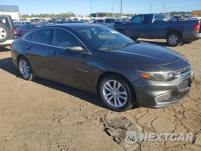Czwarte zdjęcie samochodu z boku: 2018 CHEVROLET MALIBU LT VIN:1G1ZD5ST7JF208156 - miniatura