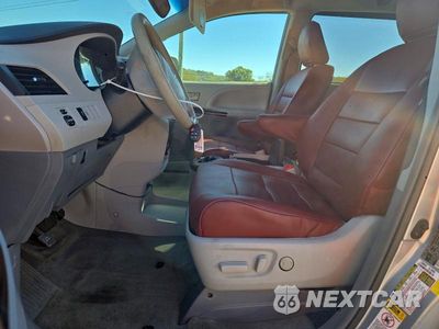 Zdjęcie 7 z 13 samochodu: 2014 TOYOTA SIENNA LE VIN:5TDJK3DC3ES089927 - miniatura