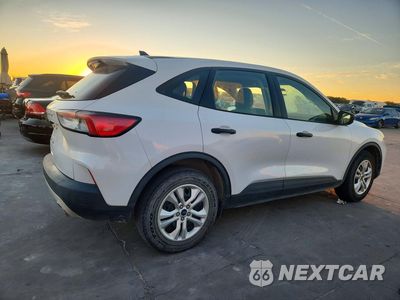 Trzecie zdjęcie samochodu z tyłu: 2020 FORD ESCAPE S VIN:1FMCU0F69LUC60659 - miniatura