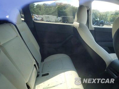 Zdjęcie 10 z 12 samochodu: 2023 TESLA MODEL Y VIN:7SAYGDEEXPF615342 - miniatura