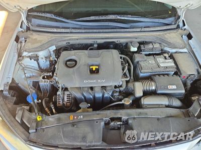 Zdjęcie 11 z 12 samochodu: 2018 HYUNDAI ELANTRA SEL VIN:KMHD84LF4JU499828 - miniatura