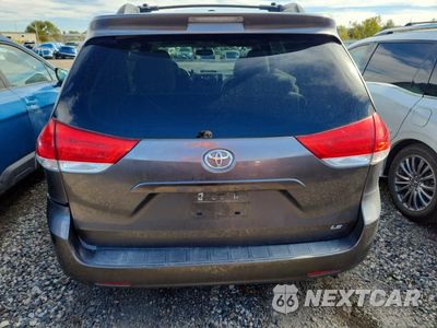 Zdjęcie 6 z 13 samochodu: 2014 TOYOTA SIENNA LE VIN:5TDKK3DC7ES433568 - miniatura