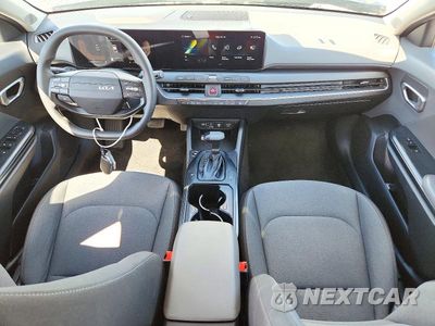 Zdjęcie 8 z 13 samochodu: 2025 KIA K4 LXS VIN:3KPFT4DE9SE140606 - miniatura