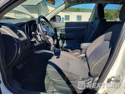 Zdjęcie 7 z 13 samochodu: 2011 MITSUBISHI OUTLANDER SPORT SE VIN:JA4AR4AU5BZ008011 - miniatura