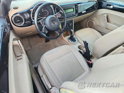 Zdjęcie 8 z 12 samochodu: 2014 VOLKSWAGEN BEETLE VIN:3VW517AT6EM819441 - miniatura