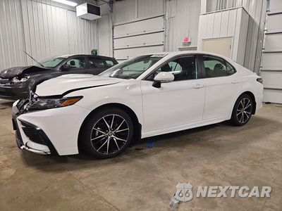 2022 TOYOTA CAMRY HYBRID SE 4T1G31AK2NU599751 - główne zdjęcie licytacji z USA - miniatura