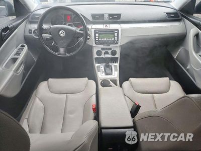 Zdjęcie 8 z 12 samochodu: 2009 VOLKSWAGEN PASSAT TURBO VIN:WVWJK73C59P041077 - miniatura