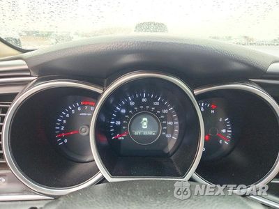 Zdjęcie 9 z 12 samochodu: 2014 KIA OPTIMA LX VIN:5XXGM4A70EG312377 - miniatura