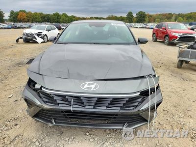 Piąte zdjęcie samochodu w środku: 2025 HYUNDAI ELANTRA SEL SPORT VIN:KMHLM4DG0SU057807 - miniatura