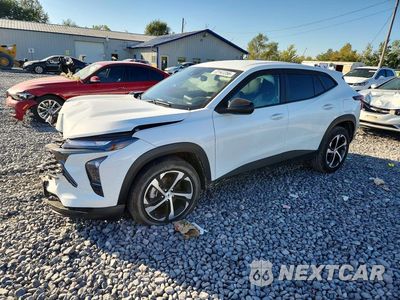 2024 CHEVROLET TRAX 1RS KL77LGE23RC111059 - główne zdjęcie licytacji z USA - miniatura
