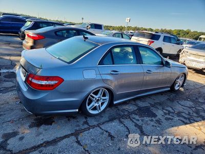 Trzecie zdjęcie samochodu z tyłu: 2011 MERCEDES-BENZ E 550 4MATIC VIN:WDDHF9AB7BA298958 - miniatura
