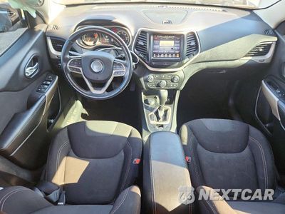 Zdjęcie 8 z 14 samochodu: 2017 JEEP CHEROKEE LATITUDE VIN:1C4PJMCB2HW602388 - miniatura