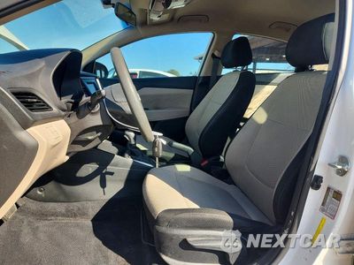 Zdjęcie 7 z 12 samochodu: 2018 HYUNDAI ACCENT SE VIN:3KPC24A34JE029680 - miniatura
