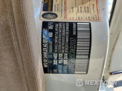 Zdjęcie 12 z 12 samochodu: 2012 MERCEDES-BENZ C 250 VIN:WDDGF4HB5CA632037 - miniatura