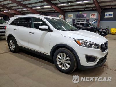 Czwarte zdjęcie samochodu z boku: 2016 KIA SORENTO LX V6 VIN:5XYPGDA59GG043462 - miniatura