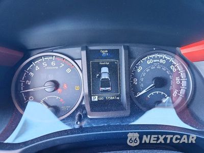 Zdjęcie 9 z 12 samochodu: 2016 TOYOTA TACOMA TRD OFF-ROAD VIN:3TMCZ5AN1GM029444 - miniatura