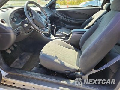 Zdjęcie 7 z 12 samochodu: 2001 FORD MUSTANG VIN:1FAFP40401F198972 - miniatura