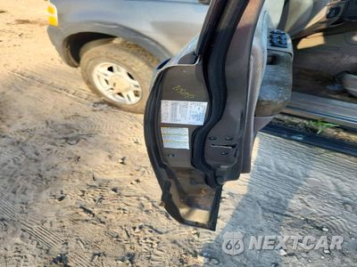 Zdjęcie 13 z 13 samochodu: 2003 FORD EXPLORER XLS VIN:1FMZU62K33UA22919 - miniatura