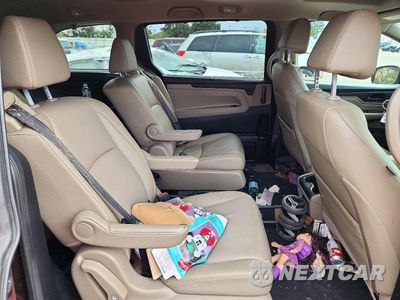 Zdjęcie 11 z 13 samochodu: 2019 HONDA ODYSSEY EXL VIN:5FNRL6H79KB129717 - miniatura
