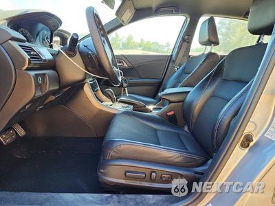 Zdjęcie 7 z 13 samochodu: 2016 HONDA ACCORD SPORT VIN:1HGCR2F54GA193020 - miniatura