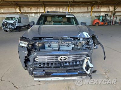 Piąte zdjęcie samochodu w środku: 2026 TOYOTA 4RUNNER LIMITED VIN:JTEVA5BR2T5086183 - miniatura