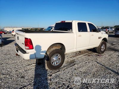 Trzecie zdjęcie samochodu z tyłu: 2018 RAM 2500 ST VIN:3C6UR5CLXJG403739 - miniatura
