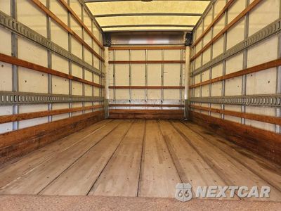 Zdjęcie 10 z 13 samochodu: 2016 ISUZU NPR HD BOX TRUCK VIN:54DC4W1B7GS805184 - miniatura