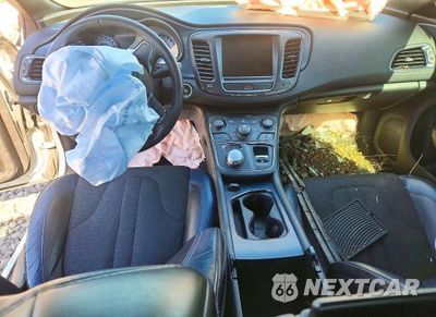 Zdjęcie 8 z 13 samochodu: 2016 CHRYSLER 200 S VIN:1C3CCCBB2GN144672 - miniatura