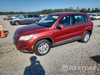 2011 VOLKSWAGEN TIGUAN S WVGAV7AX5BW000985 - główne zdjęcie licytacji z USA - miniatura