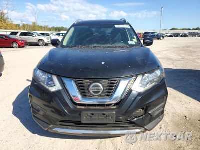 Piąte zdjęcie samochodu w środku: 2018 NISSAN ROGUE SV VIN:JN8AT2MV0JW306082 - miniatura