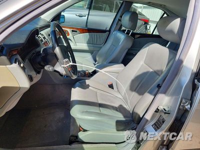 Zdjęcie 7 z 12 samochodu: 1999 MERCEDES-BENZ E 320 VIN:WDBJF65H0XA877725 - miniatura