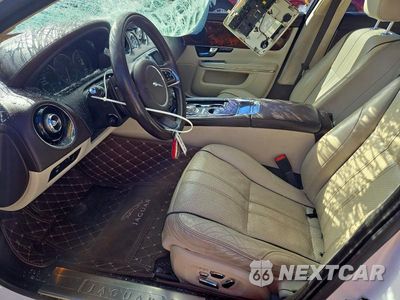 Zdjęcie 7 z 12 samochodu: 2011 JAGUAR XJ VIN:SAJWA1CB5BLV07067 - miniatura