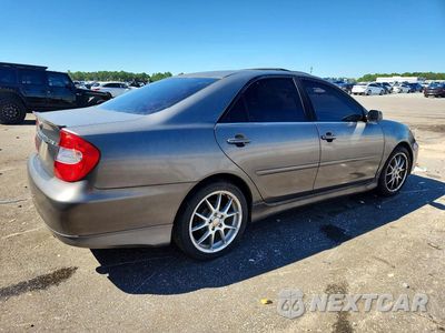Trzecie zdjęcie samochodu z tyłu: 2004 TOYOTA CAMRY LE VIN:4T1BE32KX4U882962 - miniatura
