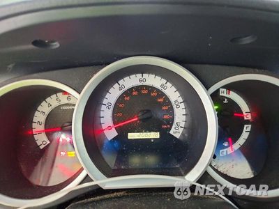 Zdjęcie 9 z 12 samochodu: 2015 TOYOTA TACOMA V6 VIN:3TMLU4EN9FM186589 - miniatura