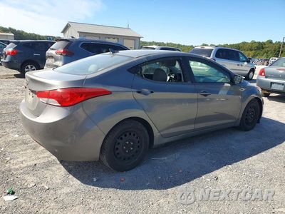 Trzecie zdjęcie samochodu z tyłu: 2013 HYUNDAI ELANTRA GLS VIN:5NPDH4AE0DH226477 - miniatura