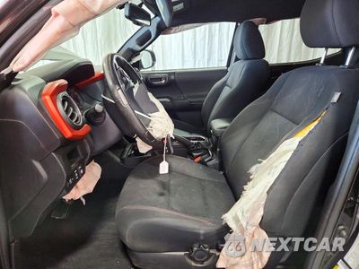 Zdjęcie 7 z 12 samochodu: 2017 TOYOTA TACOMA TRD SPORT VIN:3TMCZ5AN2HM095096 - miniatura